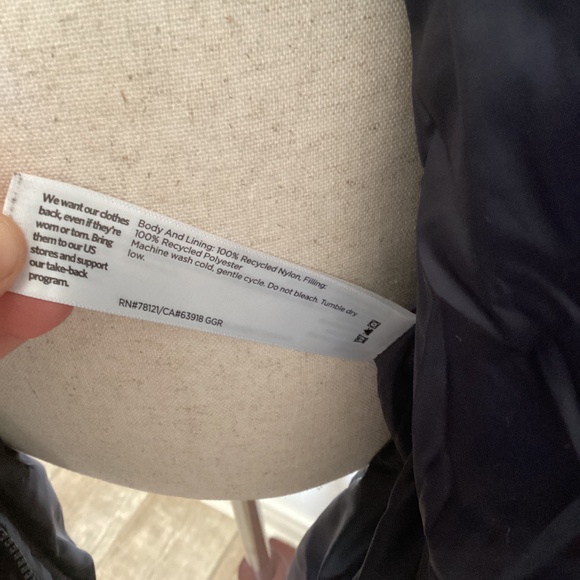 $388 Eileen Fisher Eggshell Recycled Nylon Short Puffer Coat Navy Ink Blue S - Picture 8 of 13